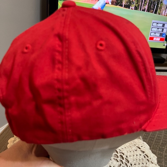 Red PUMA Hat - Picture 4 of 7